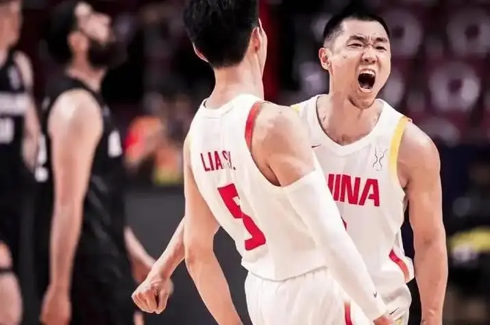 高诗岩转会山东男篮引发热议，赵继伟与辽宁队完成四年续约