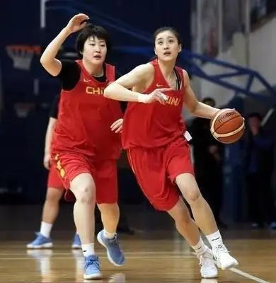 韩旭效力WNBA山猫队连续两场获胜 贡献19分助球队保持连胜势头