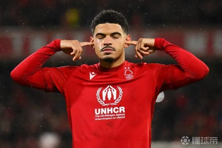 曼城关键战赛后分析：吉布斯-哈特协议争议始末