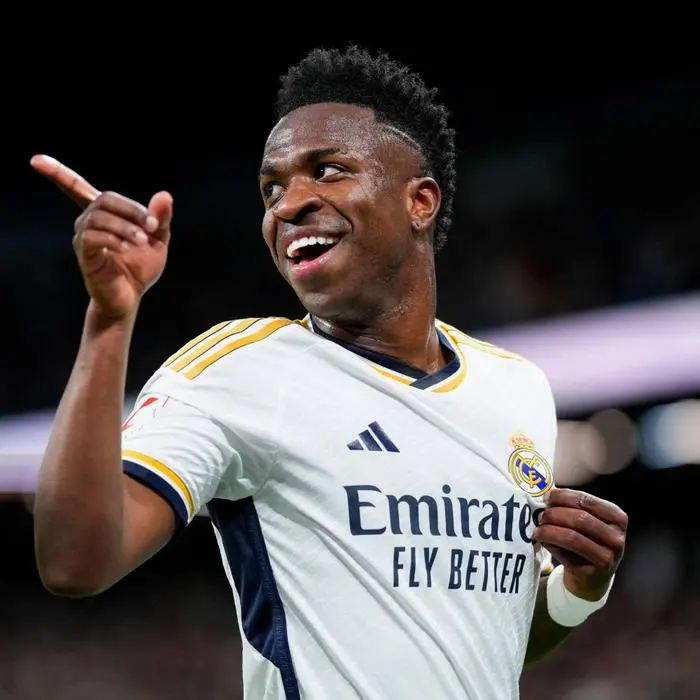 欧冠关键战复盘：姆巴佩爆发背后更衣室博弈解析