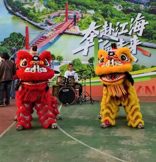 2025江门马拉松正式开赛 江海区全力保障赛事安全进行