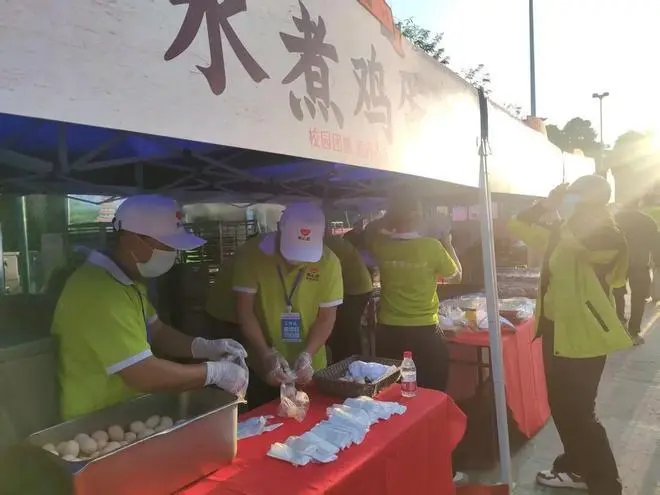 2025江门马拉松正式开赛 江海区全力保障赛事安全进行